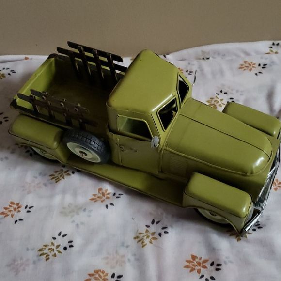 Other - VINTAGE METAL PICKUP TRUCK A GREAT EDITION TO ANY COLLECTOR